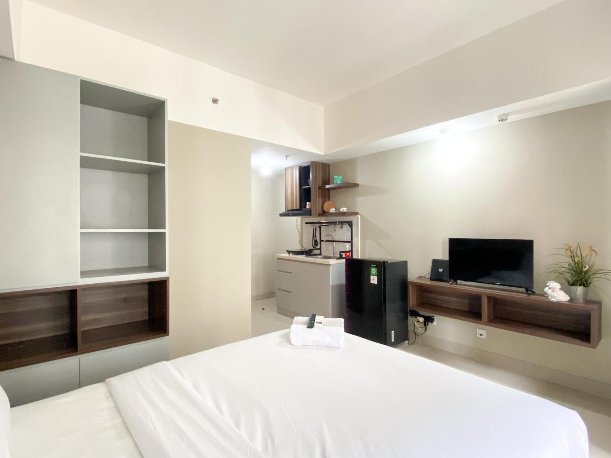 Apartemen Modern Look At Gateway Park Lrt By Travelio Bekasi
