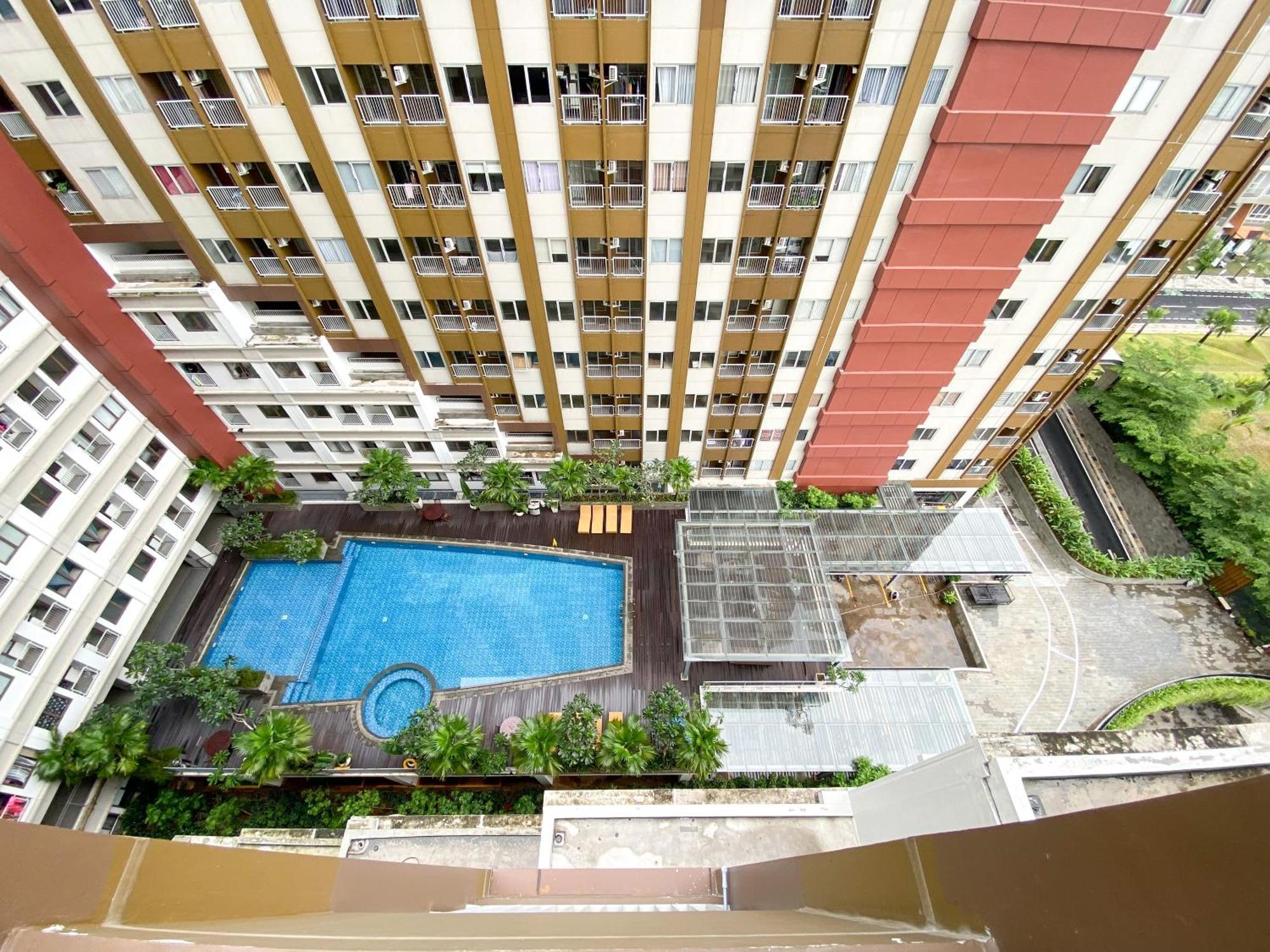 Apartemen Modern Look At Gateway Park Lrt By Travelio